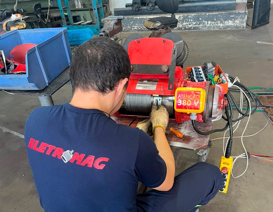 Equipe técnica da Eletromag